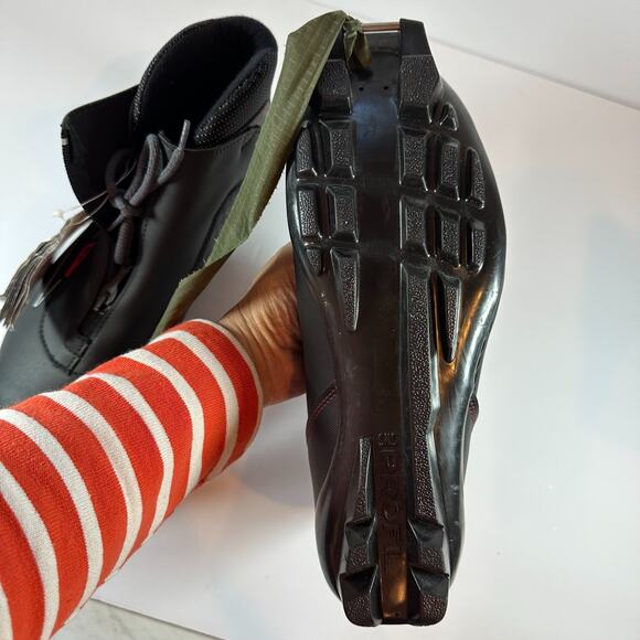 Salomon Escape 5 TR Nordic Cross Country Ski Boots Black Size 9 (US) 42 (EU) NWT - Picture 6 of 9